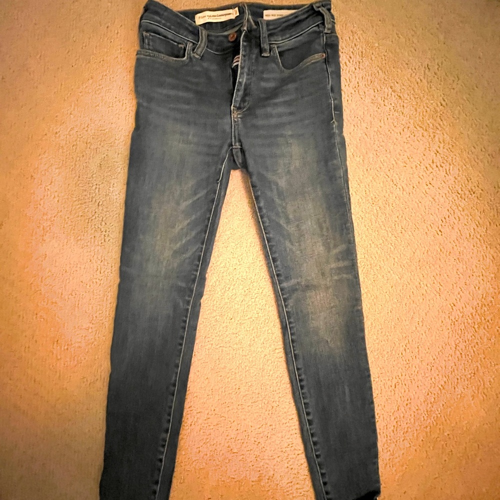 Perfect dark blue, skinny Jean by Pilcro